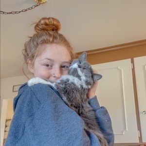 Meet your Posher, Laura